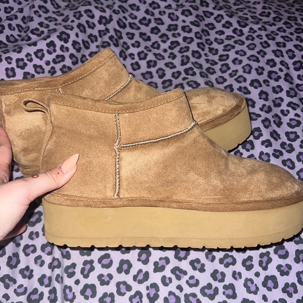 Never worn Madden NYC